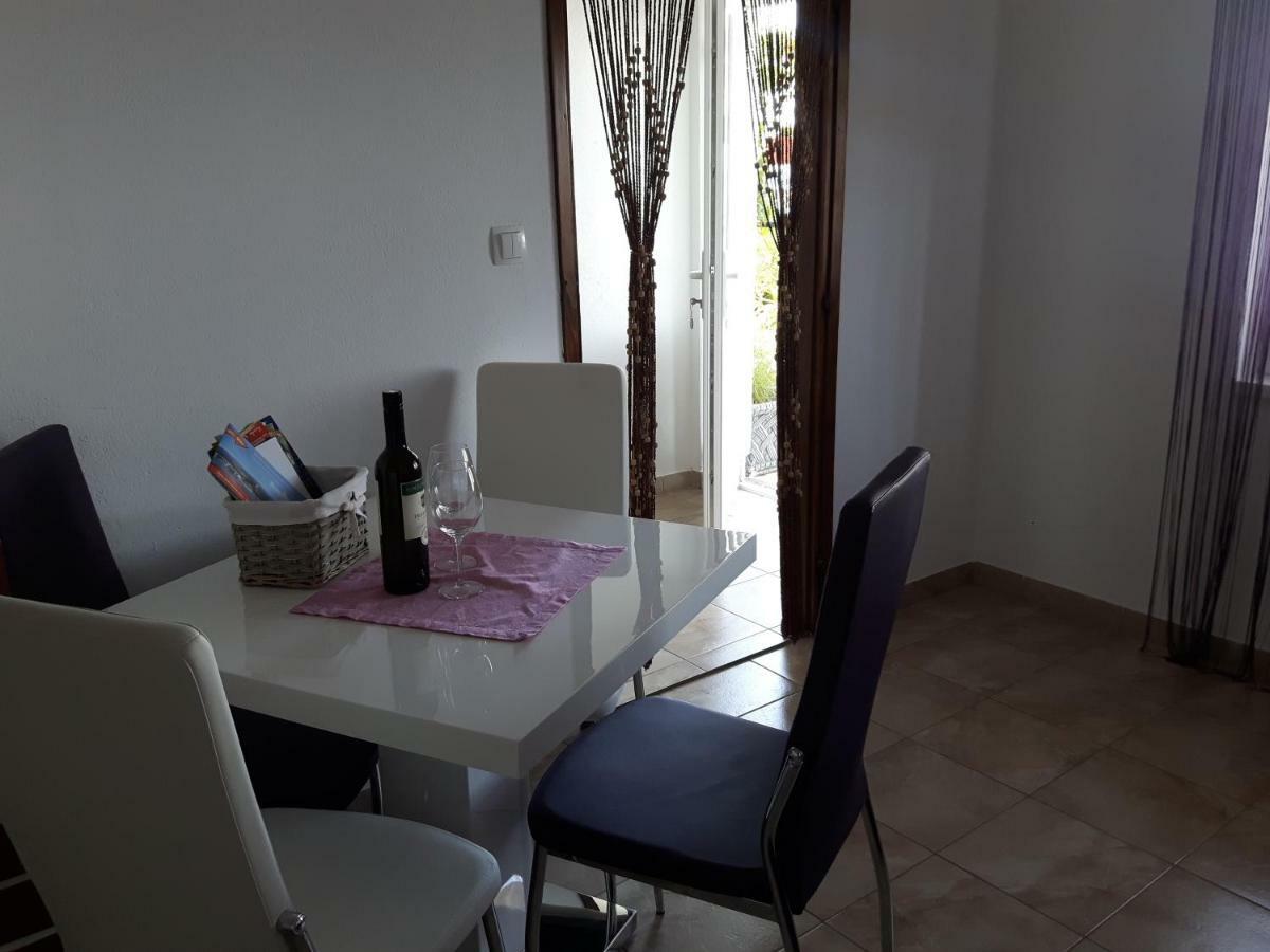 Apartment Little Princess Dora Senj  Buitenkant foto